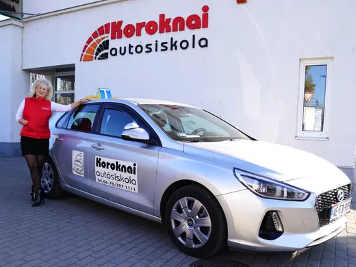 Hyundai i30 1.6 D oktatójármű