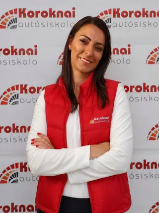 Jóna Henriett, ügyfélszolgálati munkatárs