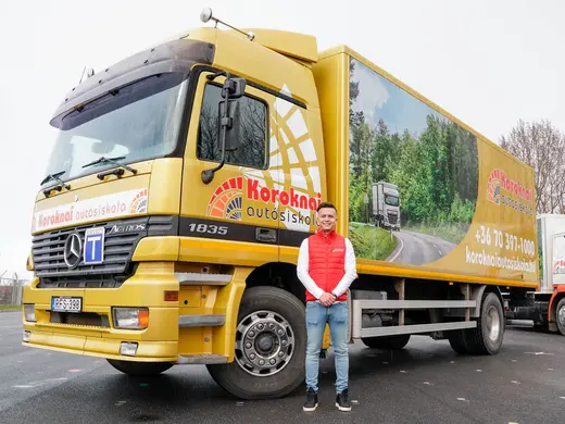 Mercedes-Benz Actros 1835 oktató tehergépkocsi