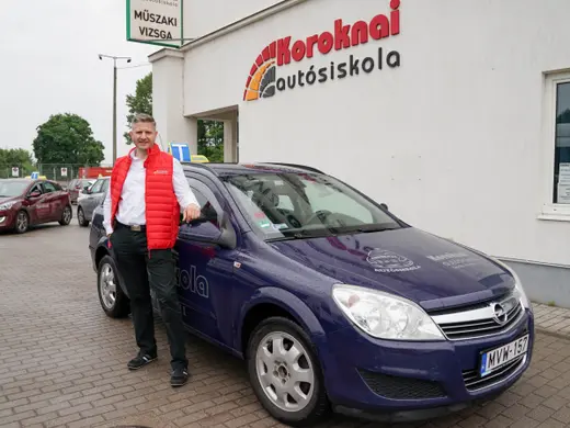 Opel Astra oktatójármű