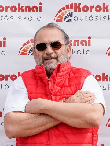 Tóth Árpád, szakoktató