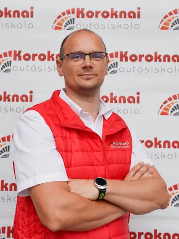 Tóth Károly Tamás, szakoktató